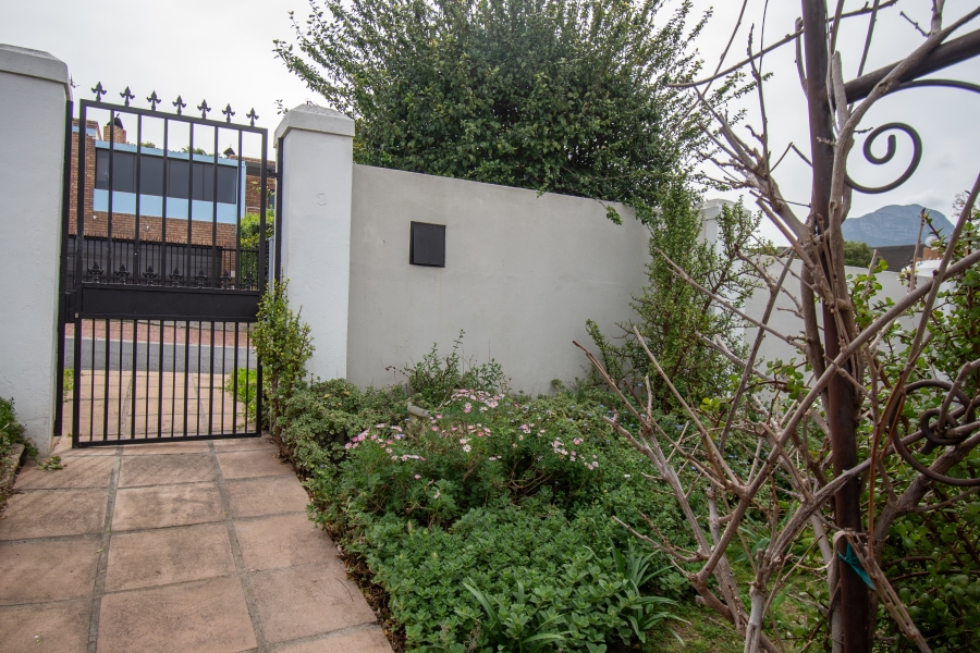 3 Bedroom Property for Sale in Heldervue Western Cape